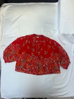 Pilcro Red Floral V-Neck Button Front Blouse Size XS